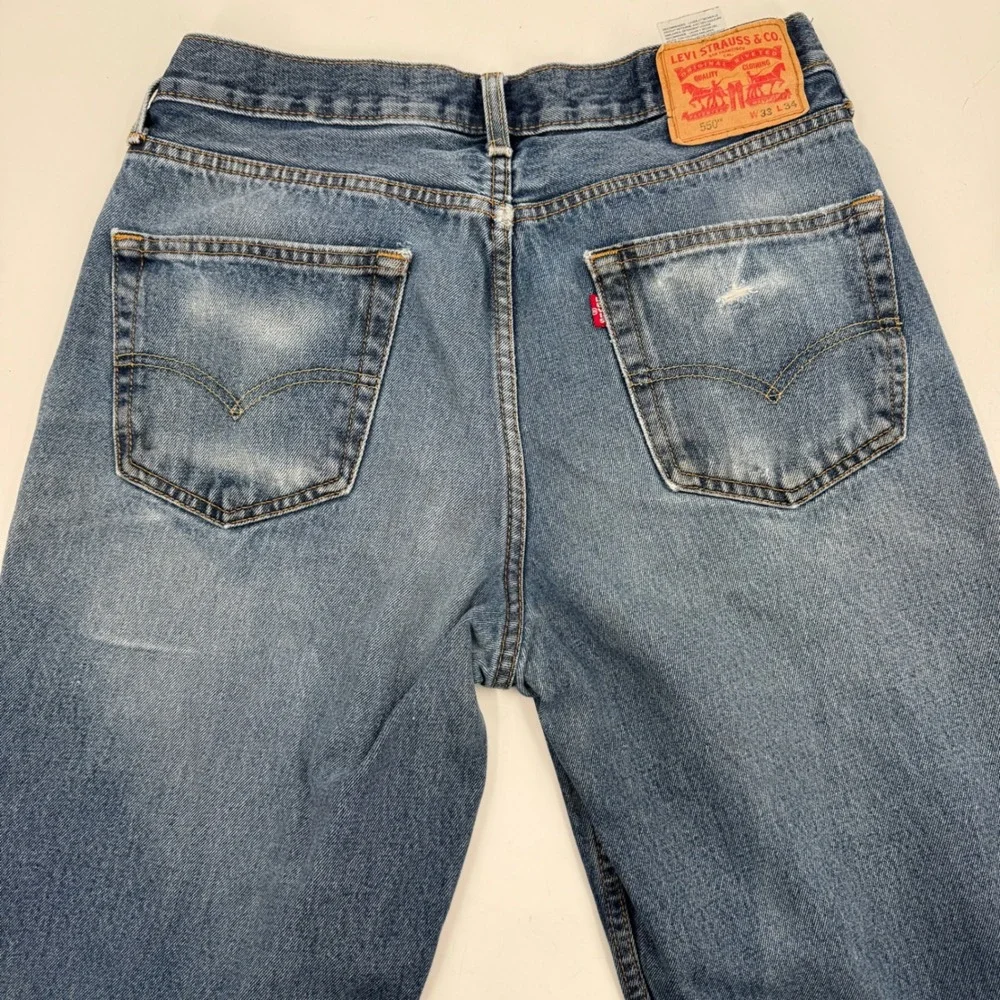 Levi's 550 Mens Jeans Medium Wash Button Fly‎ Straight Leg 33x34